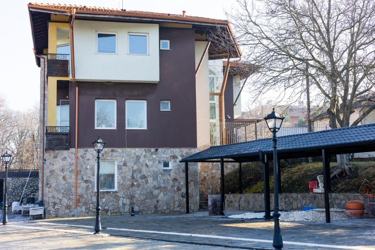 Sea And Mountain Prolesha Exterior photo